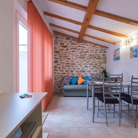 Vakantiehuis Heritage House Apola *