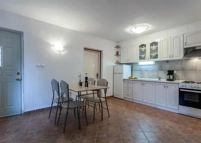 Heritage House Apola بيت للعطل *